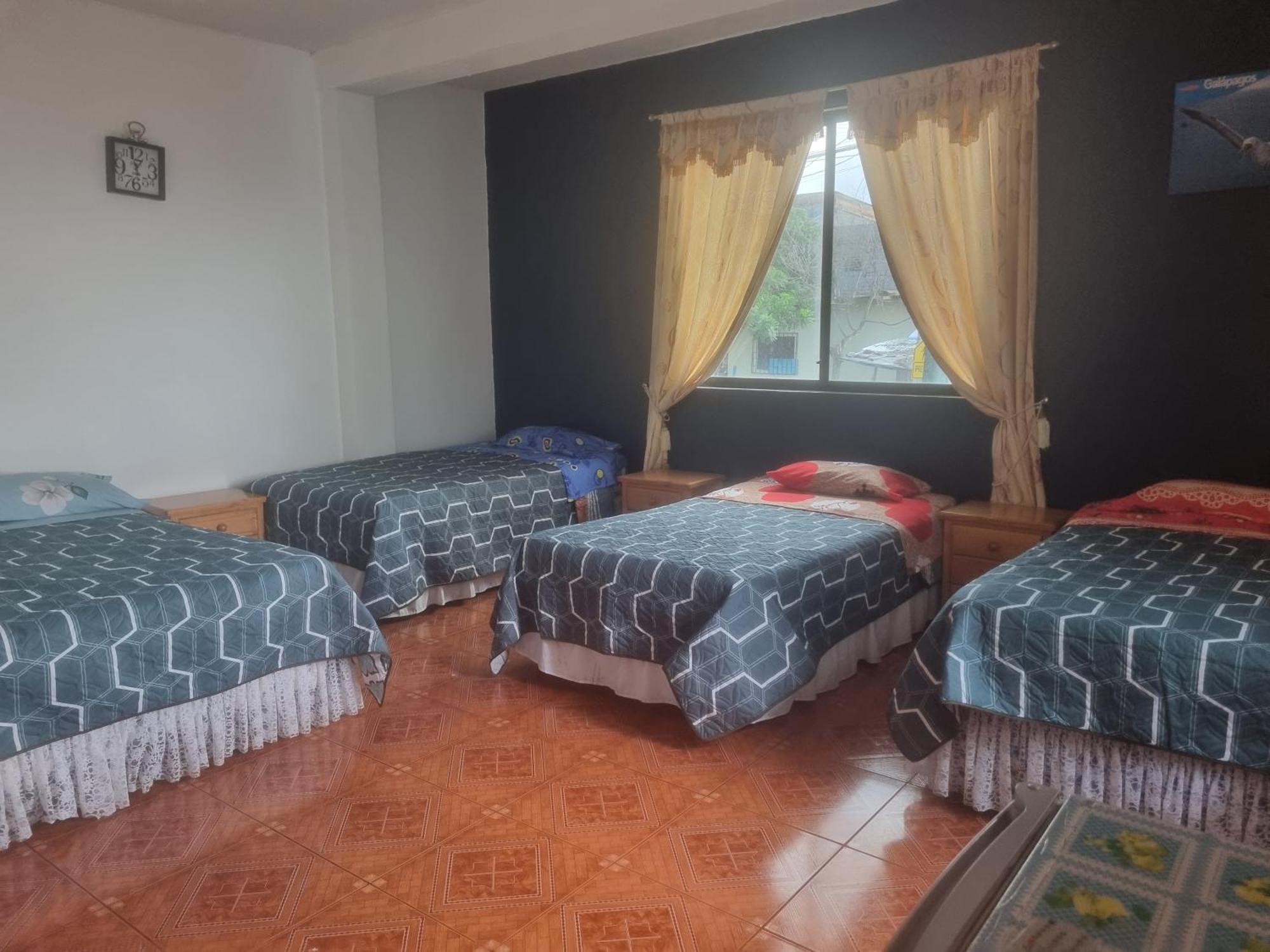 Casa De Celeste Puerto Baquerizo Moreno Bagian luar foto